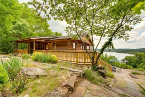 Eagle Rock Gem on Table Rock Lake with Decks and Grill